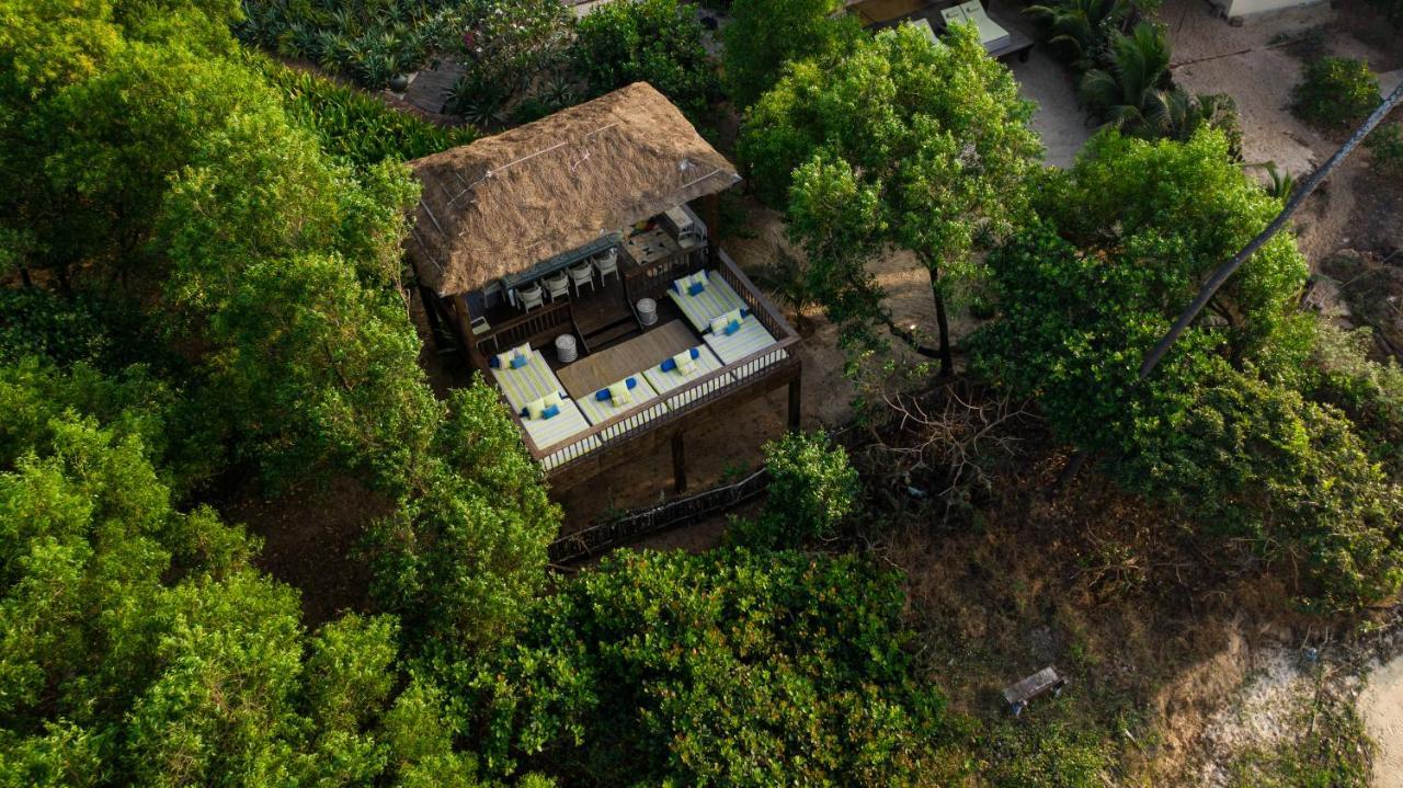 Saffronstays Stella Maris - Luxury Beach Front Villa Near Redi Beach Querim Buitenkant foto