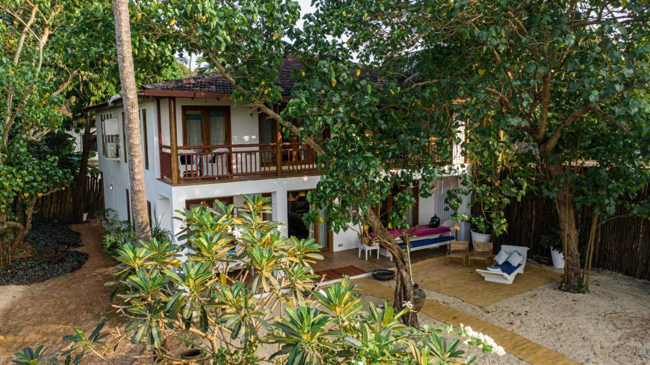 Saffronstays Stella Maris - Luxury Beach Front Villa Near Redi Beach Querim Buitenkant foto
