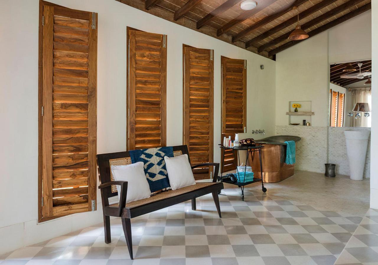Saffronstays Stella Maris - Luxury Beach Front Villa Near Redi Beach Querim Buitenkant foto