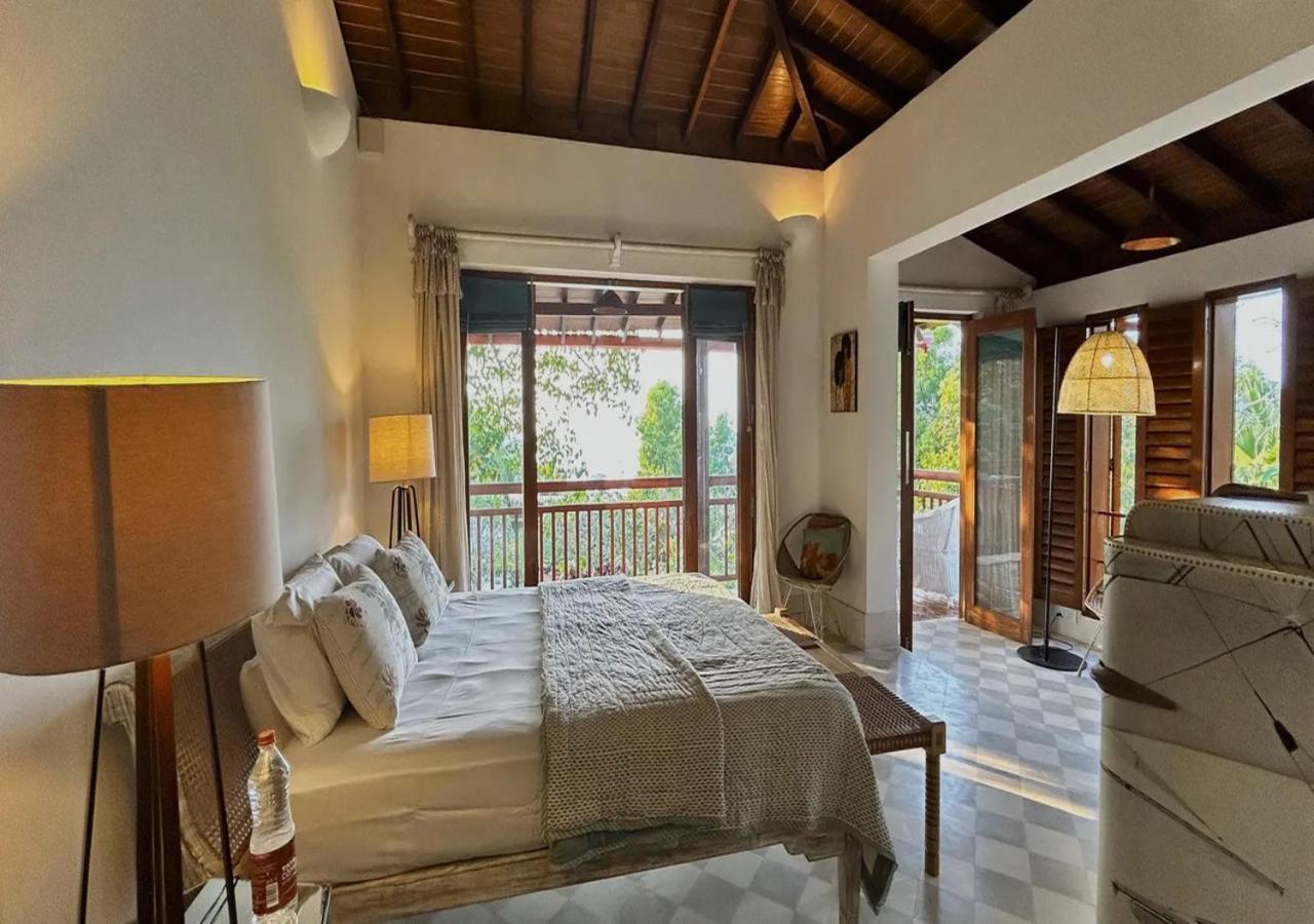 Saffronstays Stella Maris - Luxury Beach Front Villa Near Redi Beach Querim Buitenkant foto